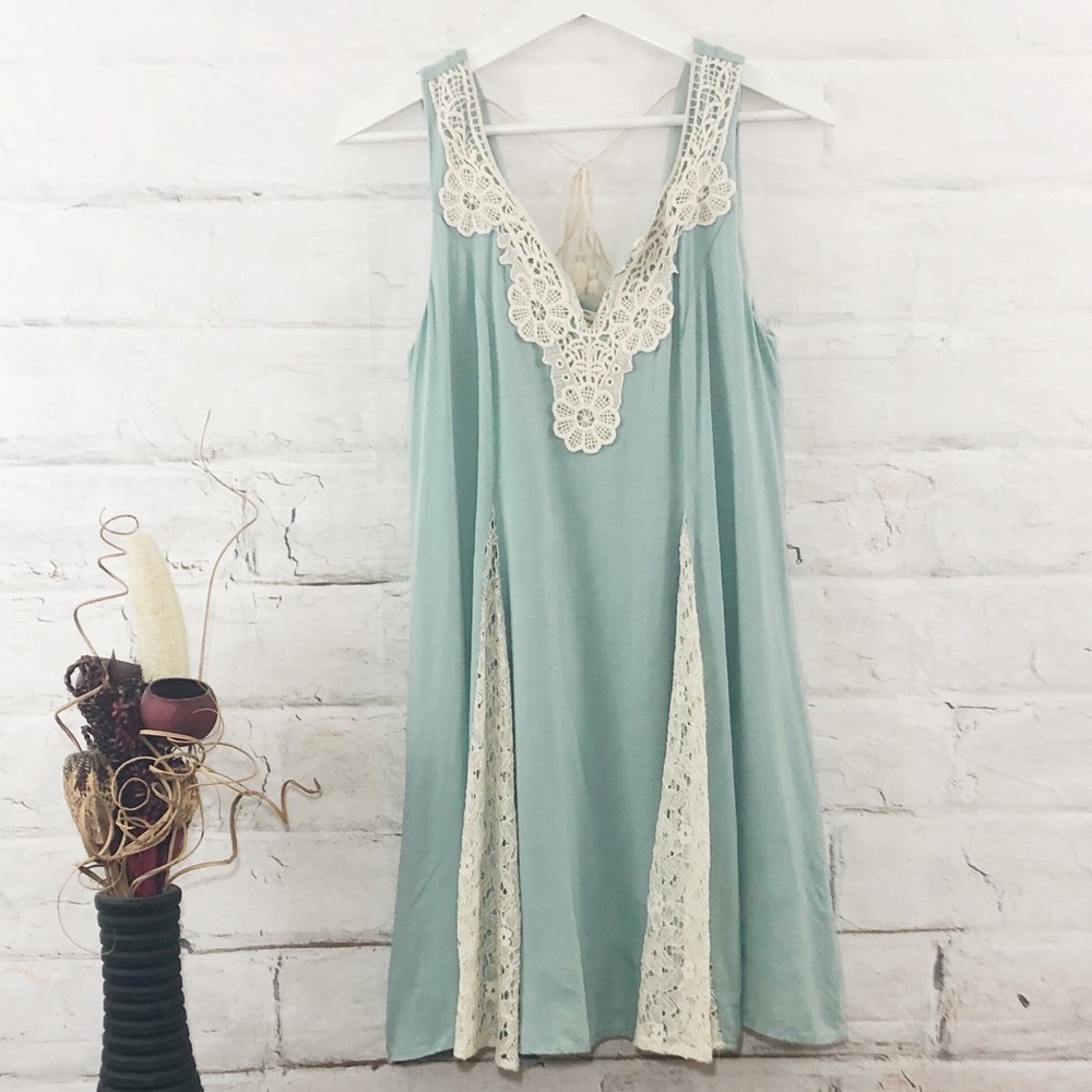 Sage Lace Dress - Picture 6 of 9